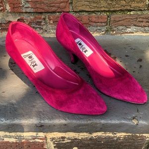 NWOT VTG Gen leather kitten heels